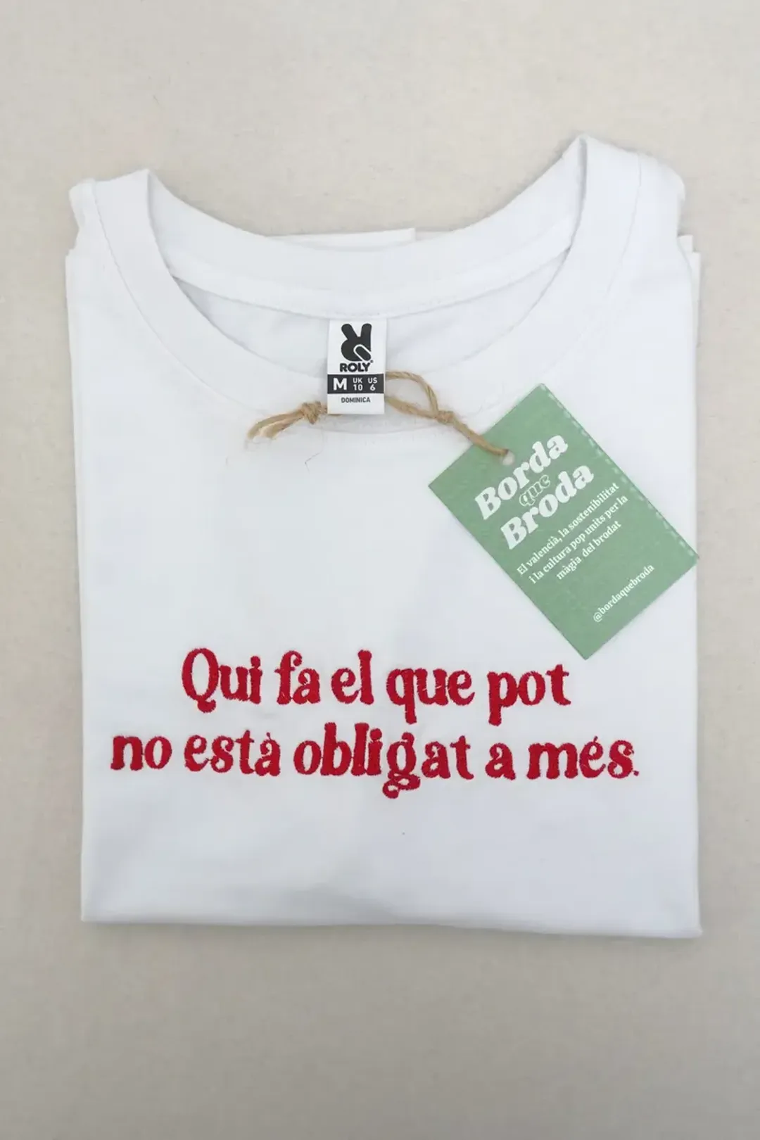 mockup2-9 Qui Fa El Que Pot No Està Obligat A Més - Imatge 2